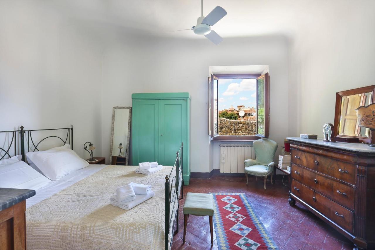 A Postcard View In A Vintage Apartment Florencia Exterior foto