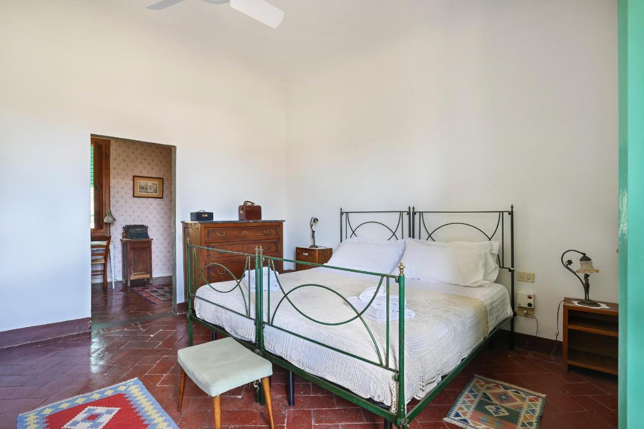 A Postcard View In A Vintage Apartment Florencia Exterior foto