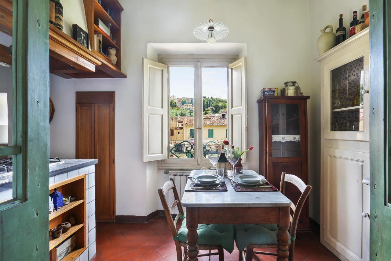 A Postcard View In A Vintage Apartment Florencia Exterior foto